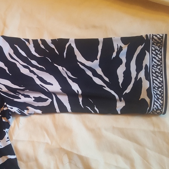 Dress - Picture 4 of 6